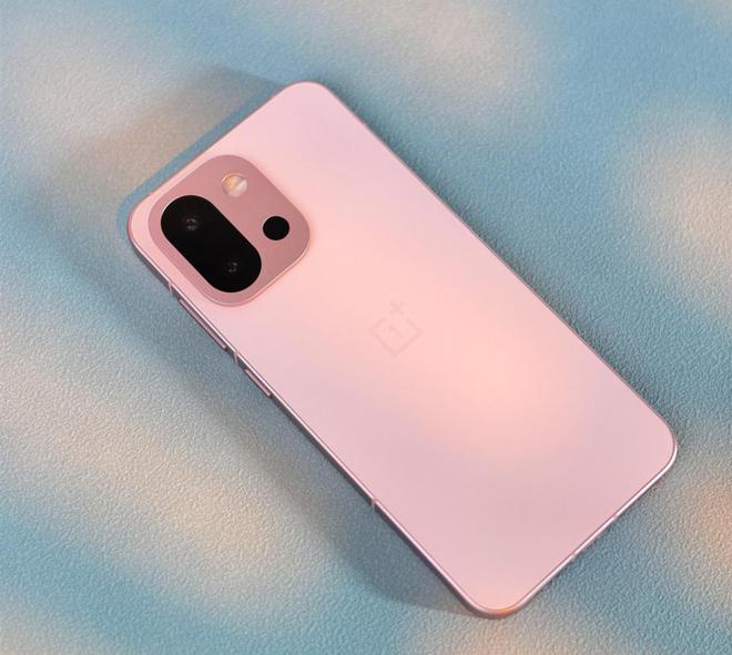 一加15T再次被确认:15K小直屏+金属中框+超声波指纹明年发布(图5)